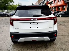 2023 Kia Seltos 1.5L CVT Luxury, белый — фото 5
