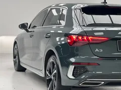 2022 Audi A3 Sportback 35 TFSI, зелёный — фото 6