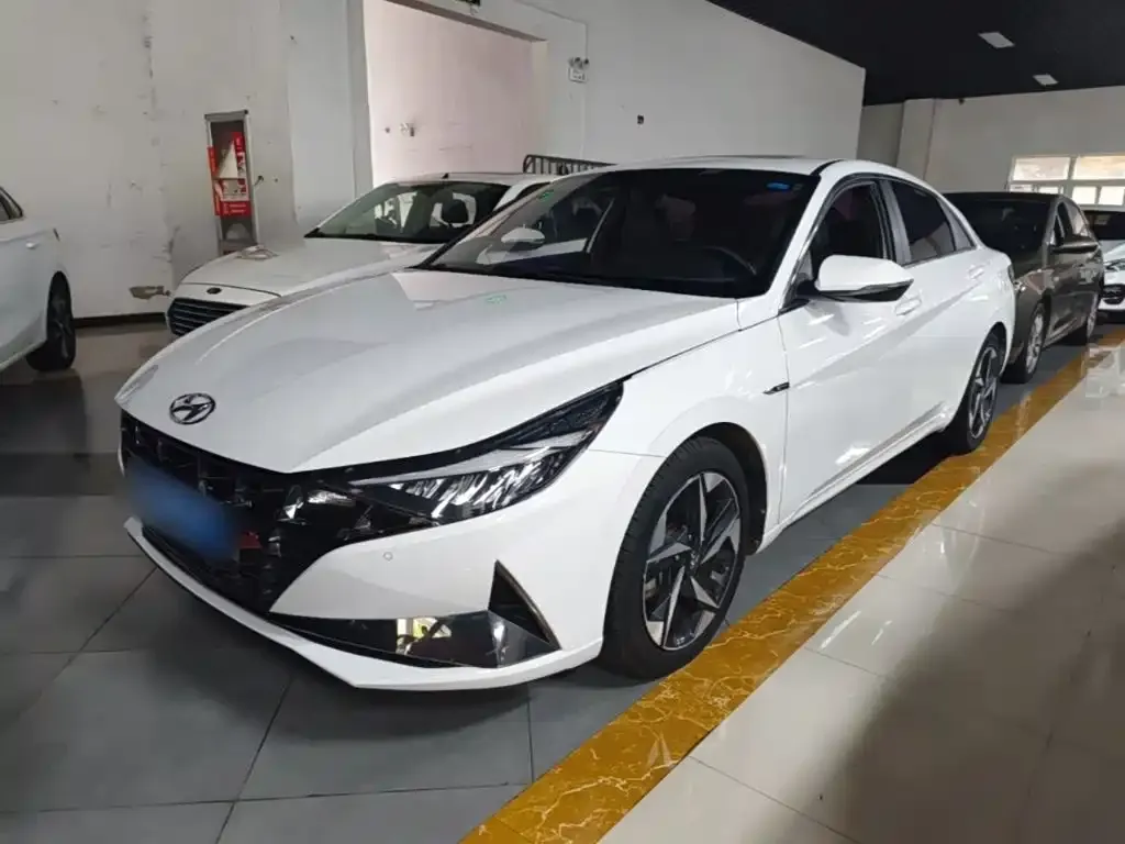 2022 Hyundai Elantra 240TGDi DCT LUX Premium