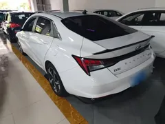 2022 Hyundai Elantra 240TGDi DCT LUX Premium, белый — фото 5