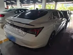 2022 Hyundai Elantra 240TGDi DCT LUX Premium, белый — фото 7