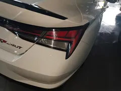 2022 Hyundai Elantra 240TGDi DCT LUX Premium, белый — фото 8