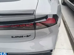 2022 Changan UNI-V 2.0T — фото 24