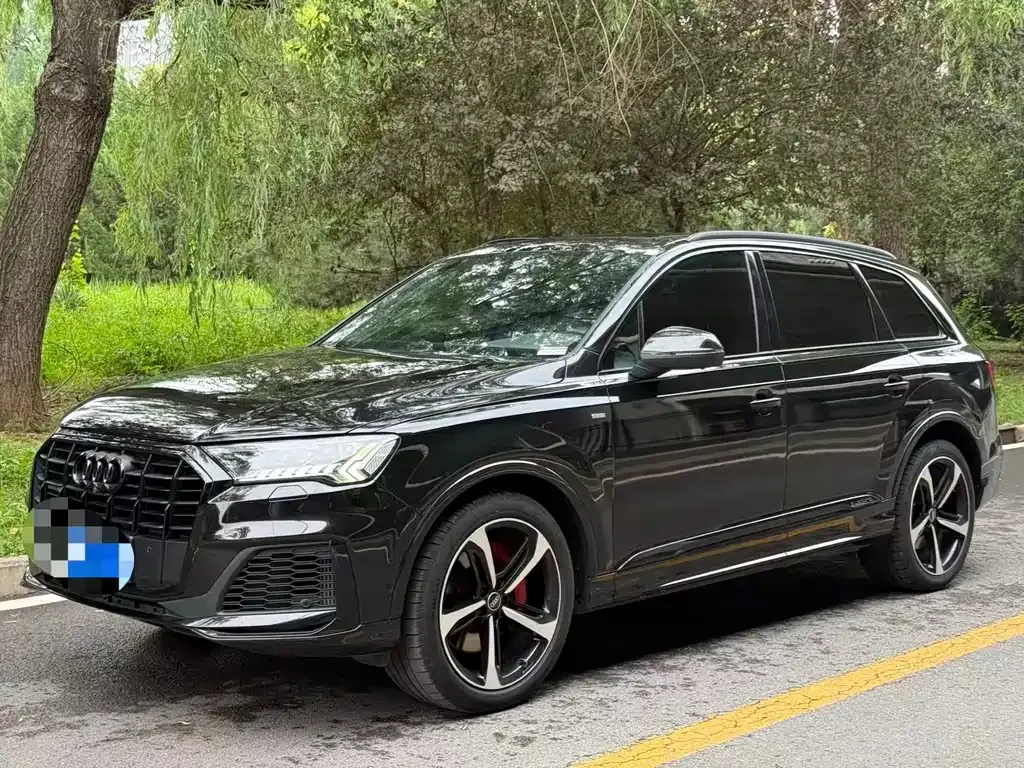2022 Audi Q7 55 TFSI quattro S line Sport