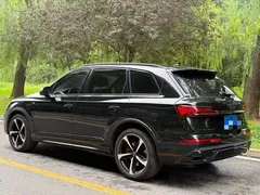 2022 Audi Q7 55 TFSI quattro S line Sport, чёрный — фото 4