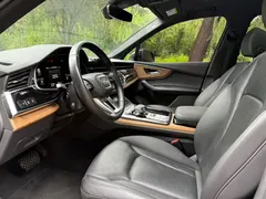 2022 Audi Q7 55 TFSI quattro S line Sport, чёрный — фото 8