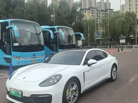 2022 Porsche Panamera 4 E-Hybrid 2.9T
