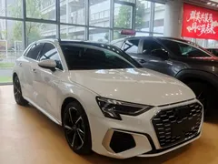 2023 Audi A3 Sportback 35 TFSI Fashion Sport, белый — фото 3