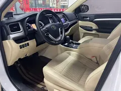2021 Toyota Highlander 2.0T 4WD Elite 7-seat, белый — фото 7