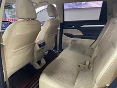 2021 Toyota Highlander 2.0T 4WD Elite 7-seat, белый — фото 9