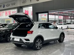 2021 Volkswagen T-Roc 280TSI DSG 4WD Luxury Smart Connect, белый — фото 16