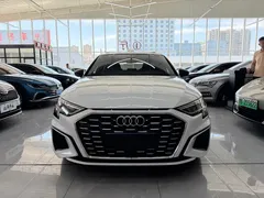2022 Audi A3 Sportback 35 TFSI, белый — фото 2