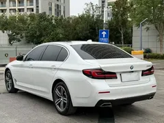 2023 BMW 5 Series 5 530Li, белый — фото 7