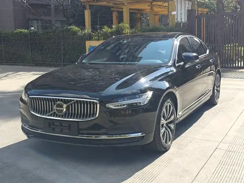 2022 Volvo S90