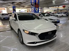 2023 Mazda 3 2.0L AT, белый — фото 3