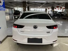 2023 Mazda 3 2.0L AT, белый — фото 5