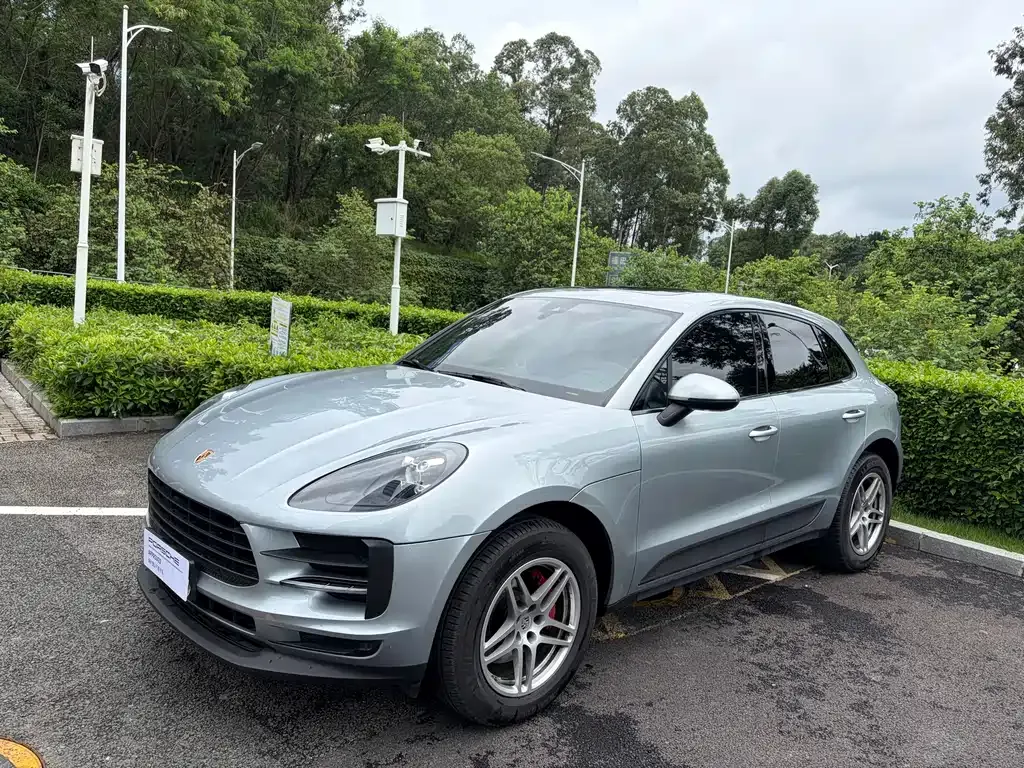 2021 Porsche Macan 2.0T