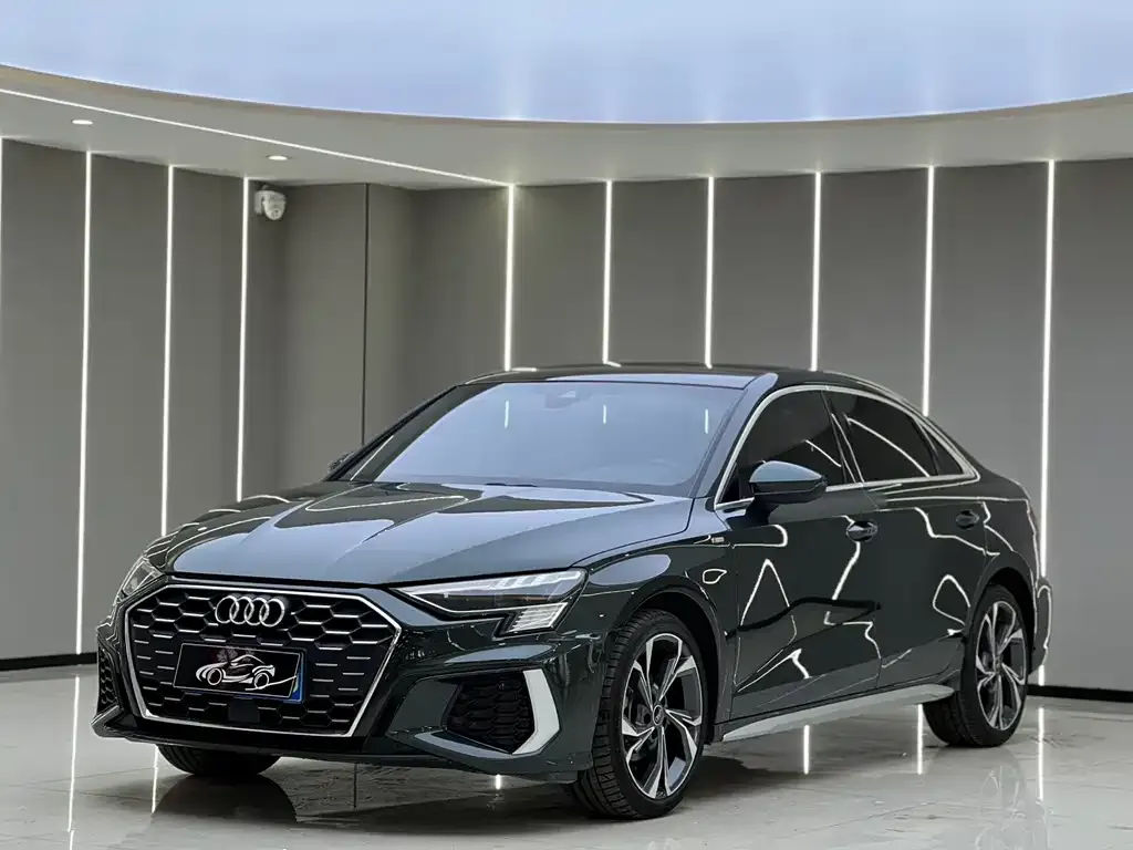 2022 Audi A3L Limousine 35 TFSI Luxury Sport