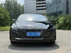 2022 Hyundai Elantra 1.5L CVT LUX Premium, чёрный — фото 2
