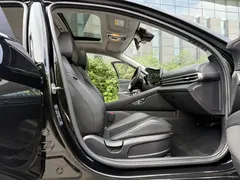 2022 Hyundai Elantra 1.5L CVT LUX Premium, чёрный — фото 15