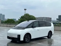 2025 Li Auto MEGA Home, белый — фото 1