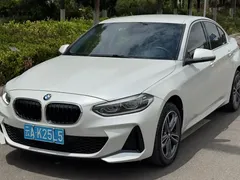 2021 BMW 1 Series 120i M Sport, белый — фото 1