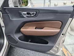 2023 Volvo XC60 4WD Zhiyi Luxury — фото 10