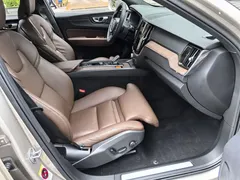 2023 Volvo XC60 4WD Zhiyi Luxury — фото 12