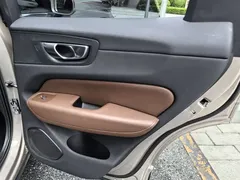 2023 Volvo XC60 4WD Zhiyi Luxury — фото 13