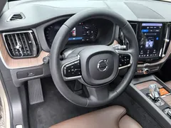 2023 Volvo XC60 4WD Zhiyi Luxury — фото 22
