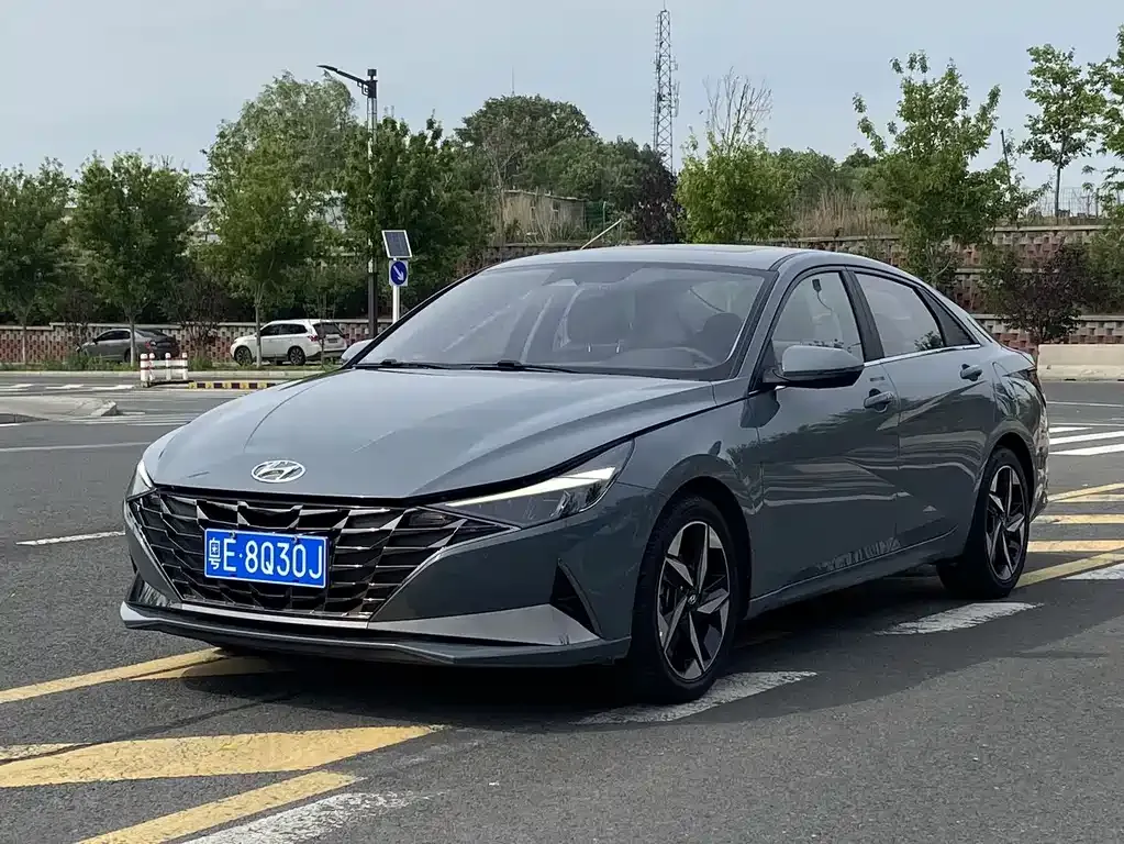 2021 Hyundai Elantra 1.5L CVT LUX Premium