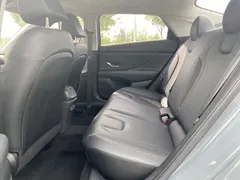 2021 Hyundai Elantra 1.5L CVT LUX Premium — фото 5