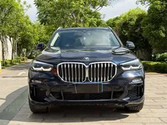 2021 BMW X5 xDrive30i M, чёрный — фото 2