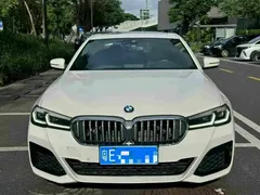 2021 BMW 5 Series 525i M, белый — фото 3