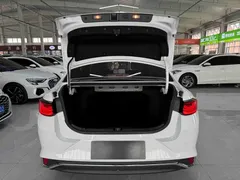 2022 Geely Emgrand L 1.4T CVT, белый — фото 19