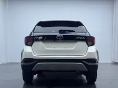 2022 Toyota Yaris L Zhixuan X 1.5L CVT PLUS, белый — фото 15