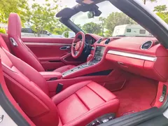 2020 Porsche 718 Boxster 2.0T, белый — фото 10