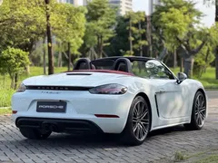 2020 Porsche 718 Boxster 2.0T, белый — фото 17