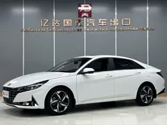 2022 Hyundai Elantra 1.5L CVT LUX Premium, белый — фото 1