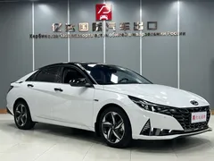 2022 Hyundai Elantra 1.5L CVT LUX Premium, белый — фото 3