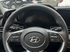2022 Hyundai Elantra 1.5L CVT LUX Premium, белый — фото 9