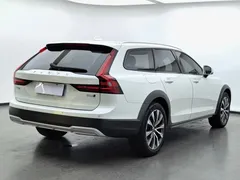 2021 Volvo V90 Cross Country B5 AWD Zhiyuan, белый — фото 4