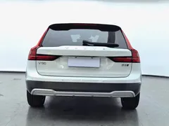 2021 Volvo V90 Cross Country B5 AWD Zhiyuan, белый — фото 5