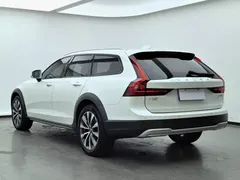 2021 Volvo V90 Cross Country B5 AWD Zhiyuan, белый — фото 6