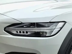 2021 Volvo V90 Cross Country B5 AWD Zhiyuan, белый — фото 7