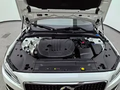 2021 Volvo V90 Cross Country B5 AWD Zhiyuan, белый — фото 8
