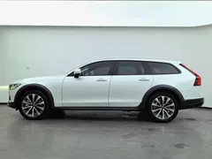 2021 Volvo V90 Cross Country B5 AWD Zhiyuan, белый — фото 9