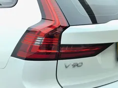 2021 Volvo V90 Cross Country B5 AWD Zhiyuan, белый — фото 10