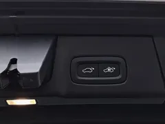 2021 Volvo V90 Cross Country B5 AWD Zhiyuan, белый — фото 12