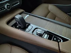 2021 Volvo V90 Cross Country B5 AWD Zhiyuan, белый — фото 24